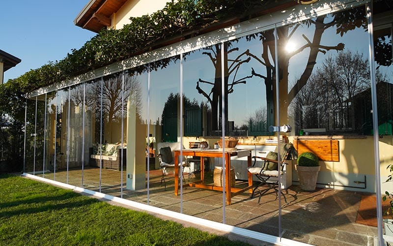 vetrate scorrevoli per portici