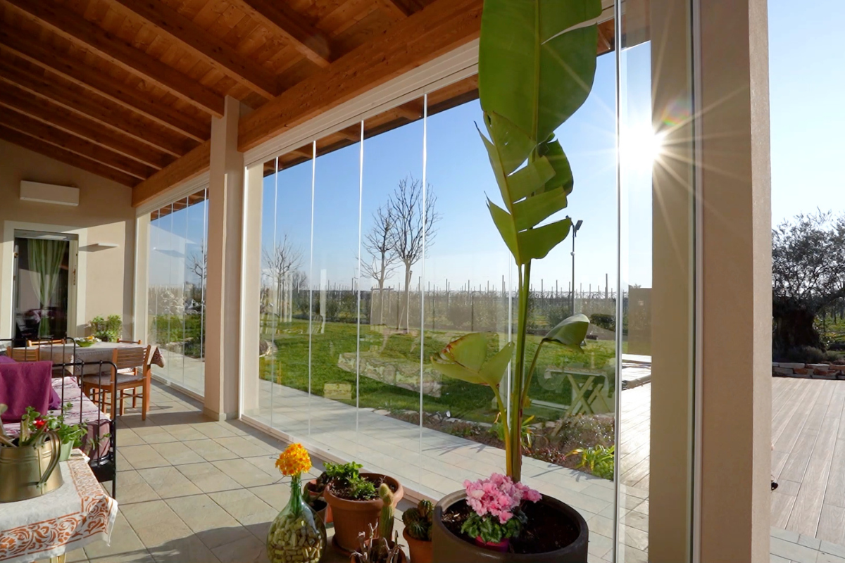 Vetrate moderne: luce, comfort e stile per la tua casa