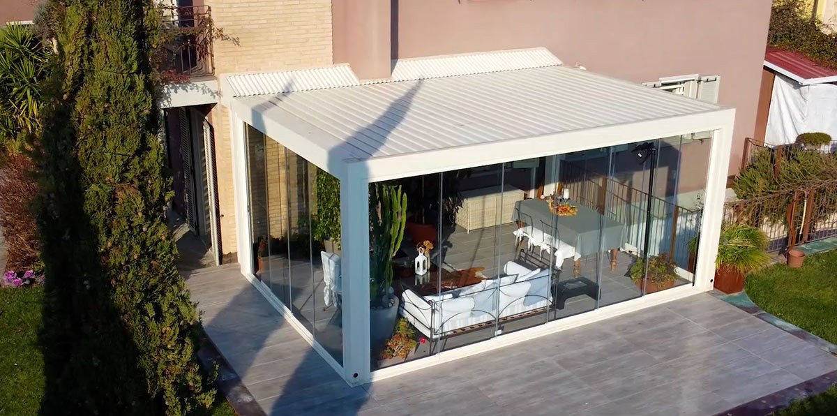 Chiusura pergola con vetrate