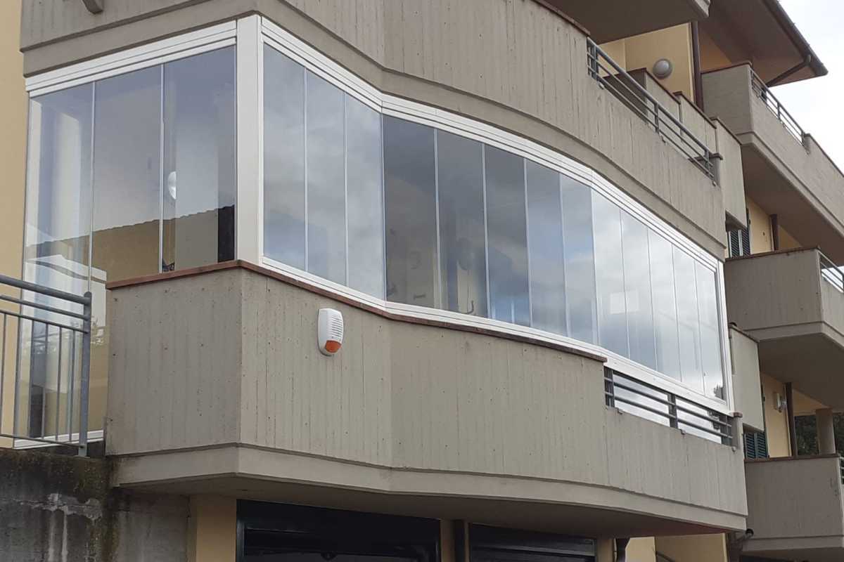 Vetro balcone condominio